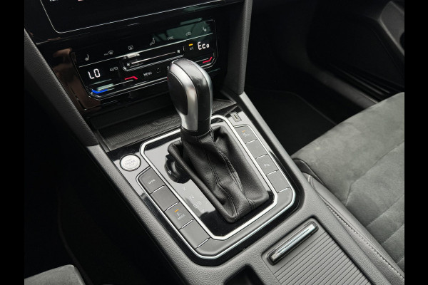 Volkswagen Passat Variant 1.4 TSI PHEV GTE | Camera | Sfeer | Carplay | Halfleder | Massage | Virtual | 1e eig.