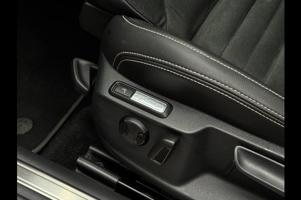 Volkswagen Passat Variant 1.4 TSI PHEV GTE | Camera | Sfeer | Carplay | Halfleder | Massage | Virtual | 1e eig.