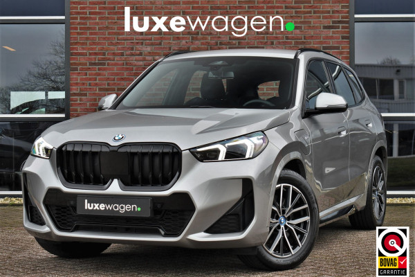 BMW X1 xDrive25e M-Sport ACC HUD E-zetels 360-cam Shadowline Adp-onderstel