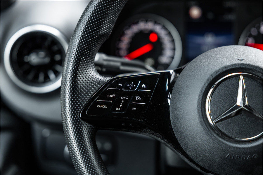 Mercedes-Benz Sprinter 317 1.9 CDI L2H2 | AMG | LED | CarPlay | Camera | Navigatie | Stoelverwarming | Cruise control | Dealer onderhouden | Lederen bekleding | Nieuwe APK | 12 maanden garantie | L2H2