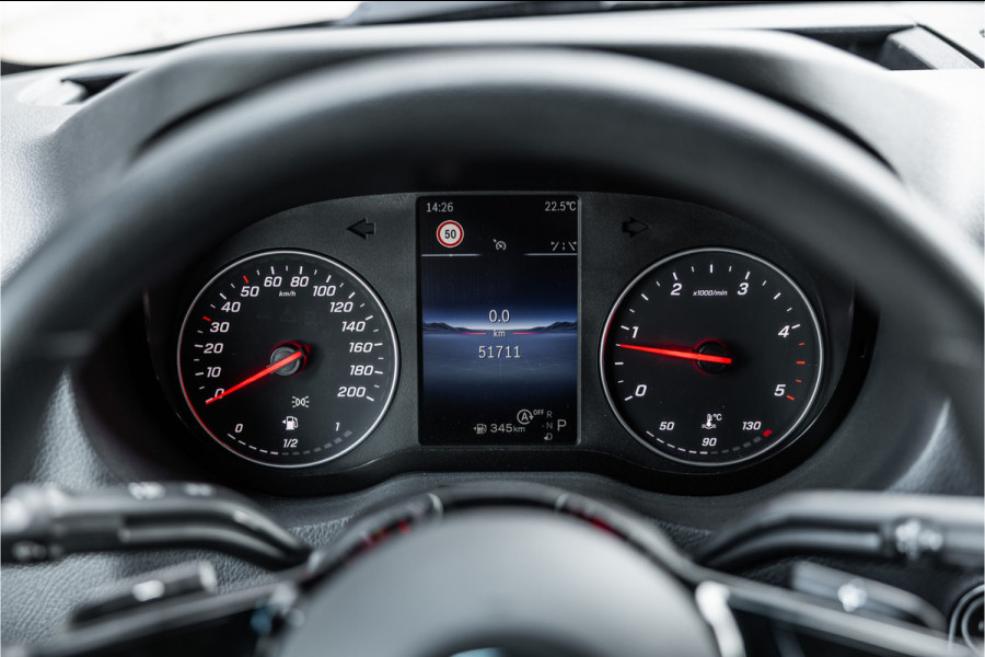 Mercedes-Benz Sprinter 317 1.9 CDI L2H2 | AMG | LED | CarPlay | Camera | Navigatie | Stoelverwarming | Cruise control | Dealer onderhouden | Lederen bekleding | Nieuwe APK | 12 maanden garantie | L2H2