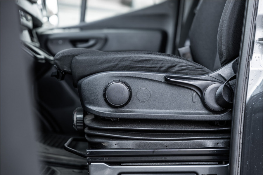 Mercedes-Benz Sprinter 317 1.9 CDI L2H2 | AMG | LED | CarPlay | Camera | Navigatie | Stoelverwarming | Cruise control | Dealer onderhouden | Lederen bekleding | Nieuwe APK | 12 maanden garantie | L2H2