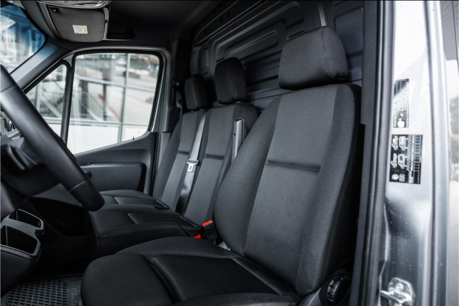 Mercedes-Benz Sprinter 317 1.9 CDI L2H2 | AMG | LED | CarPlay | Camera | Navigatie | Stoelverwarming | Cruise control | Dealer onderhouden | Lederen bekleding | Nieuwe APK | 12 maanden garantie | L2H2