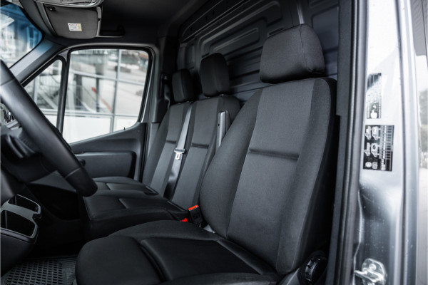 Mercedes-Benz Sprinter 317 1.9 CDI L2H2 | AMG | LED | CarPlay | Camera | Navigatie | Stoelverwarming | Cruise control | Dealer onderhouden | Lederen bekleding | Nieuwe APK | 12 maanden garantie | L2H2