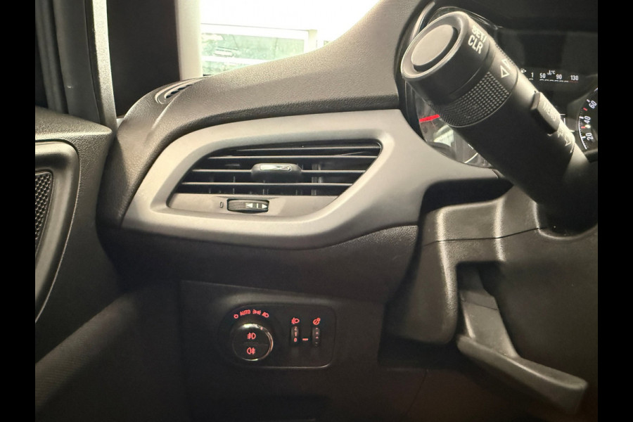 Opel Corsa 1.4 Active | Navigatie |
