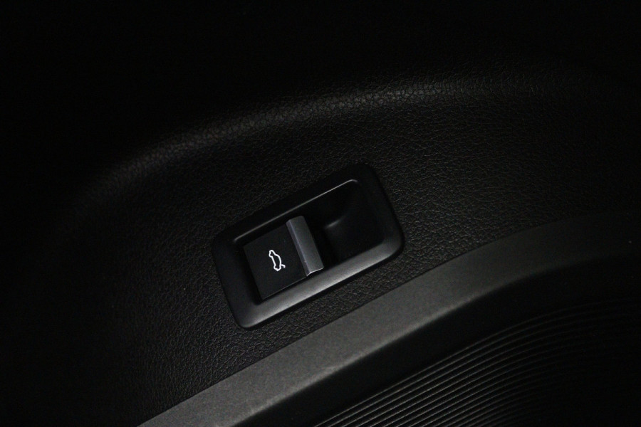 Audi Q5 2.0 TFSI quattro Sport Pro Line S (PANORAMADAK, TREKHAAK WEGKLAPBAAR, STOELVERWARMING, SFEERVERLICHTING)