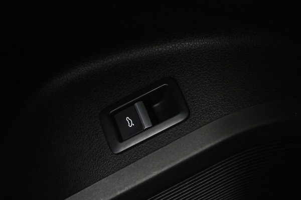 Audi Q5 2.0 TFSI quattro Sport Pro Line S (PANORAMADAK, TREKHAAK WEGKLAPBAAR, STOELVERWARMING, SFEERVERLICHTING)