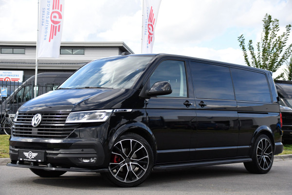 Volkswagen Transporter 2.0 TDI L2H1 30 DC Bulli Black Edition Adaptieve Cruise, Virtual, Camera, Carplay, Stoelverwarming, LED, 2 x Schuifdeur, Automaat, Trekhaak, Sensoren, Uniek!