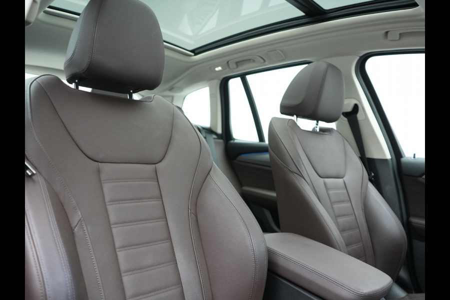BMW X3 xDrive30e PHEV 293pk Dealer O.H | Panodak | 360 Camera | Adaptive Cruise | Head Up | Lederen Sportstoelen Verwarmd | Keyless | BLIS | Apple Carplay | Navigatie | Virtual | DAB | 19"L.M | Plug In Hybrid |