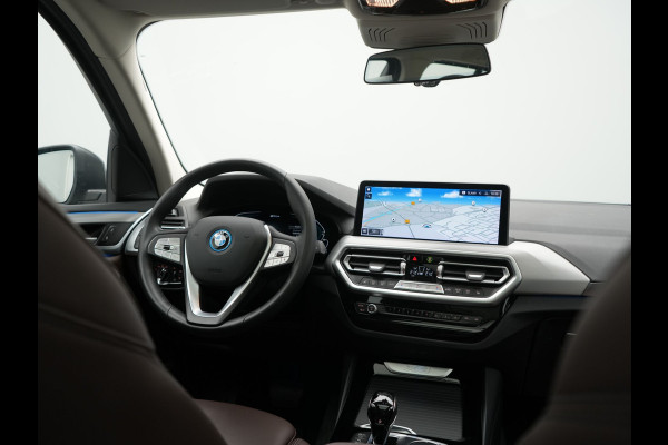 BMW X3 xDrive30e PHEV 293pk Dealer O.H | Panodak | 360 Camera | Adaptive Cruise | Head Up | Lederen Sportstoelen Verwarmd | Keyless | BLIS | Apple Carplay | Navigatie | Virtual | DAB | 19"L.M | Plug In Hybrid |