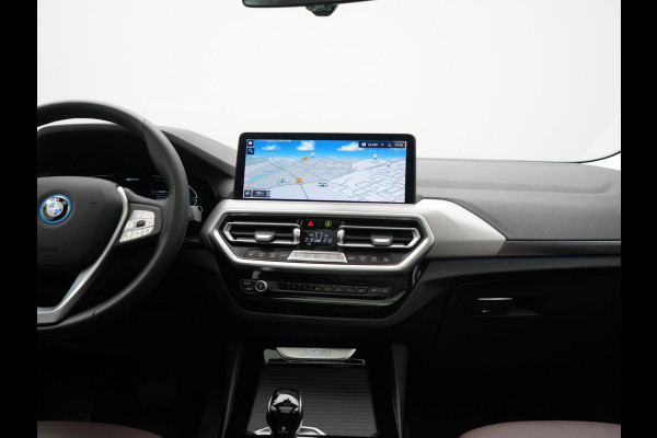 BMW X3 xDrive30e PHEV 293pk Dealer O.H | Panodak | 360 Camera | Adaptive Cruise | Head Up | Lederen Sportstoelen Verwarmd | Keyless | BLIS | Apple Carplay | Navigatie | Virtual | DAB | 19"L.M | Plug In Hybrid |