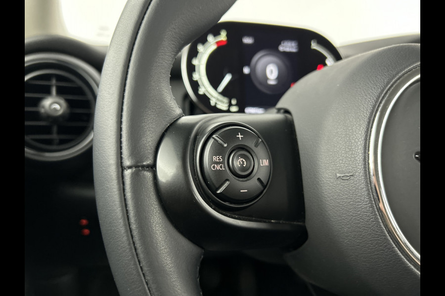 MINI Cooper 3-Drs 1.5 Essential Facelift Digital Cockpit/Carplay/Navi/Keyless entry/Park.sens