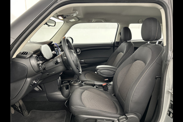 MINI Cooper 3-Drs 1.5 Essential Facelift Digital Cockpit/Carplay/Navi/Keyless entry/Park.sens