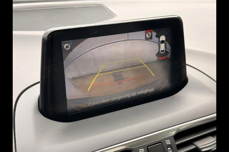 Mazda 3 Sedan 2.0 SkyActiv-G Leder HUD 18' Camera Keyless Navi Cruise Clima