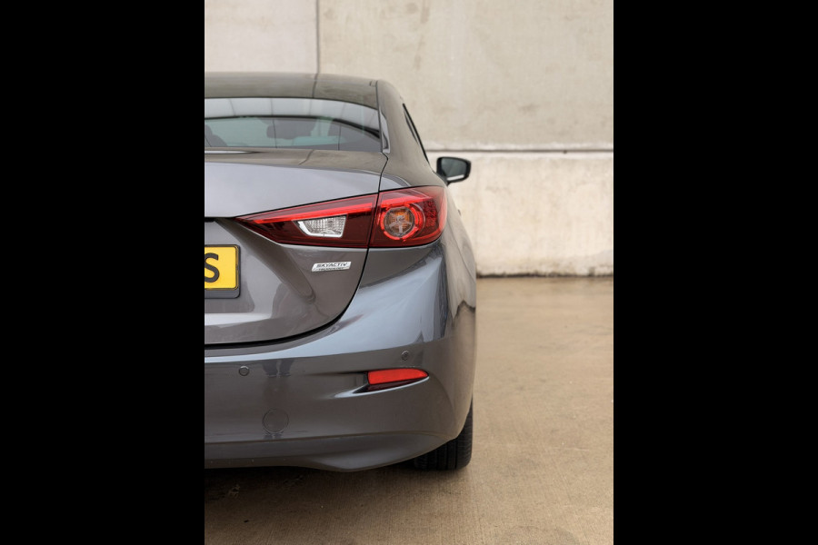 Mazda 3 Sedan 2.0 SkyActiv-G Leder HUD 18' Camera Keyless Navi Cruise Clima