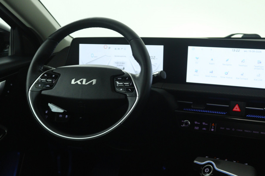 Kia Ev6 Plus Advanced 77.4 kWh (PANORAMADAK, STUUR-/STOELVERWARMING, SFEERVERLICHTING, MERIDIAN, EIGENAAR, MEMORY, AUTOPILOT)