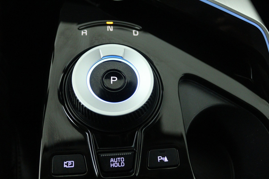 Kia Ev6 Plus Advanced 77.4 kWh (PANORAMADAK, STUUR-/STOELVERWARMING, SFEERVERLICHTING, MERIDIAN, EIGENAAR, MEMORY, AUTOPILOT)