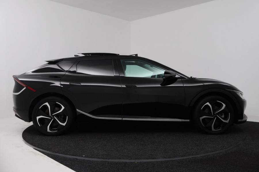 Kia Ev6 Plus Advanced 77.4 kWh (PANORAMADAK, STUUR-/STOELVERWARMING, SFEERVERLICHTING, MERIDIAN, EIGENAAR, MEMORY, AUTOPILOT)