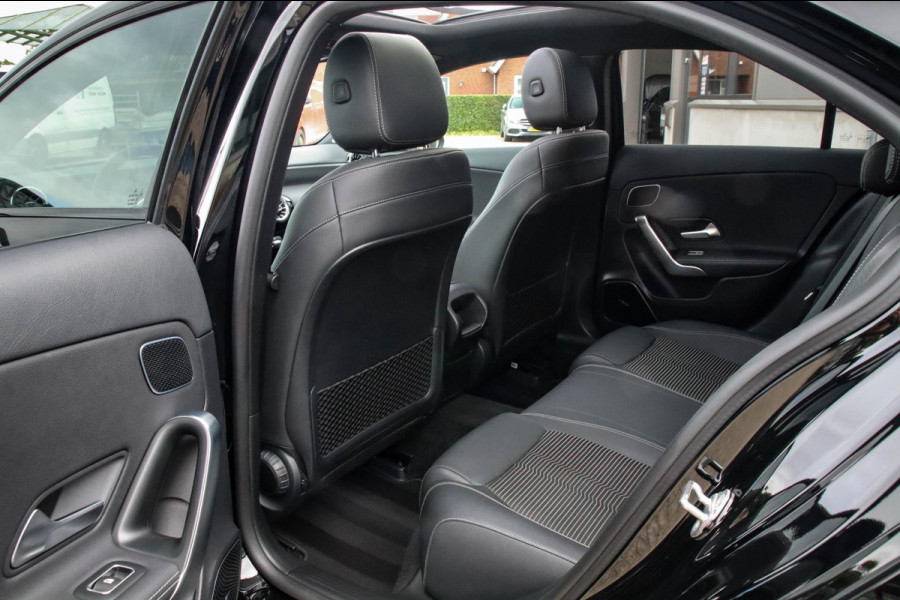 Mercedes-Benz A-Klasse 250 e Limousine Launch Sport Edition 8G Automaat 218pk! 1e|Panoramadak|Widescreen|LED|Leder|Burmester|Sfeer