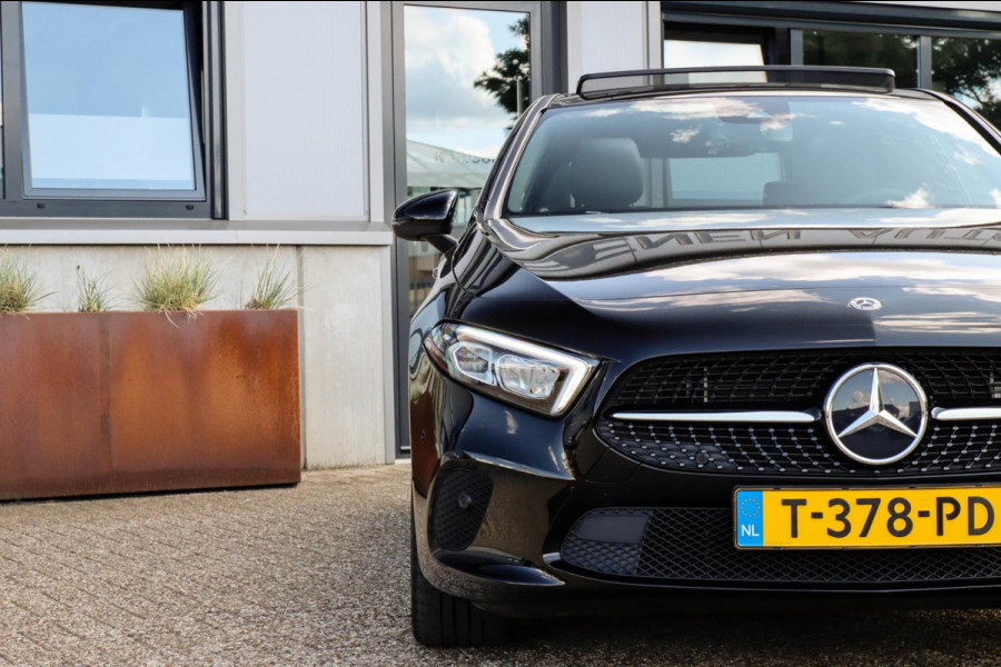 Mercedes-Benz A-Klasse 250 e Limousine Launch Sport Edition 8G Automaat 218pk! 1e|Panoramadak|Widescreen|LED|Leder|Burmester|Sfeer