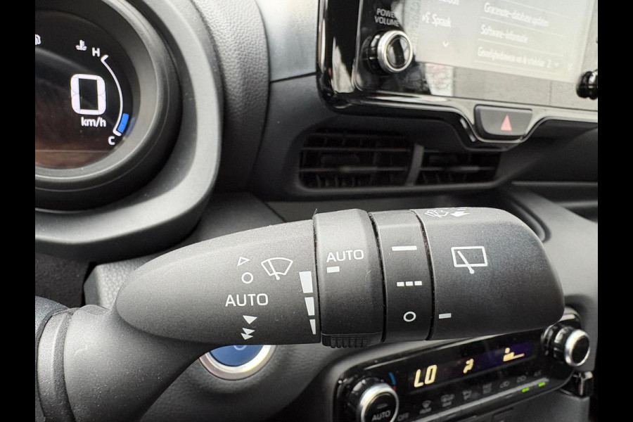 Toyota Yaris 1.5i Full-Hybrid 116PK Dynamic Carplay-android/Camera/Adapt.-cruise/Stoelverwarming