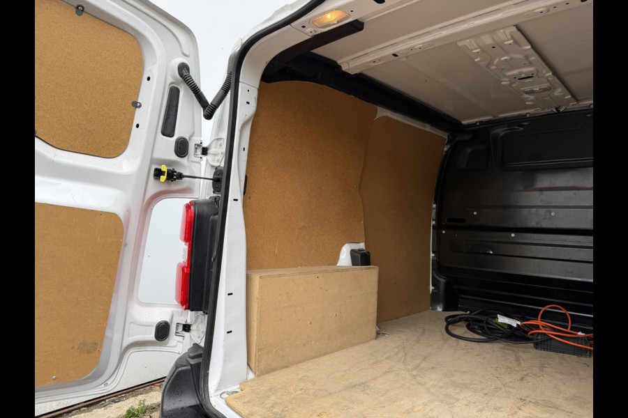Fiat E-Scudo 50 kWh 136PK Elektrisch! L1 223km WLTP 94,9% (SOH) Snelladen Climate control Cruise control Carplay Parkeersensoren