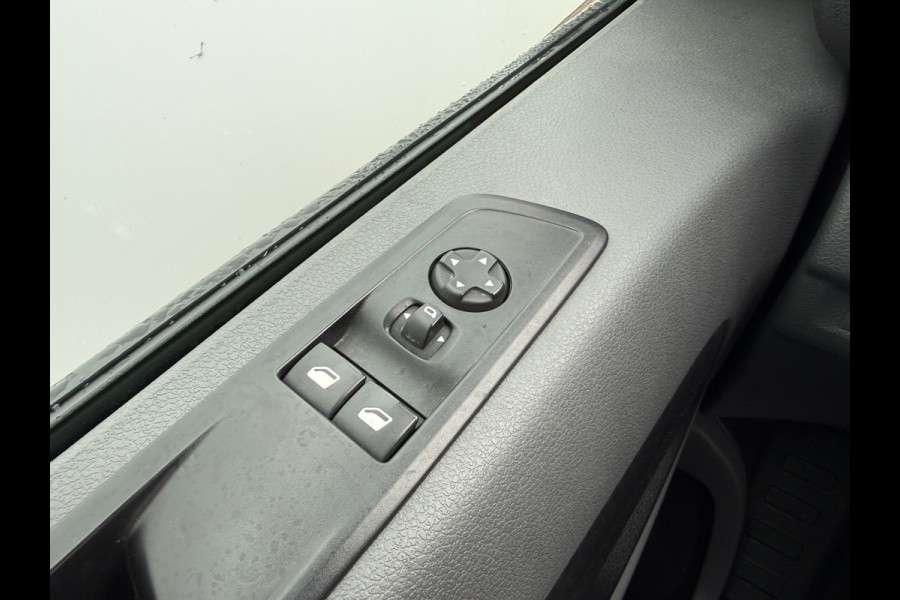 Fiat E-Scudo 50 kWh 136PK Elektrisch! L1 223km WLTP 94,9% (SOH) Snelladen Climate control Cruise control Carplay Parkeersensoren