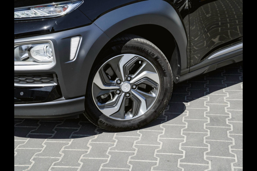 Hyundai Kona 1.6 GDI HEV Fashion | TREKHAAK | CAMERA | HEAD UP | ADAPTIVE | NAP
