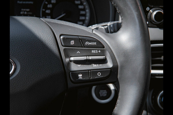 Hyundai Kona 1.6 GDI HEV Fashion | TREKHAAK | CAMERA | HEAD UP | ADAPTIVE | NAP