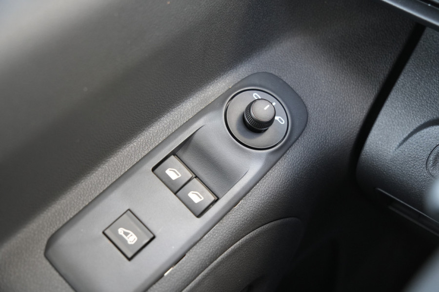 Citroën Berlingo 1.5 BlueHDI Club 100pk - Cruise - Airco - Bluetooth - Vloerplaat - Rijklaar