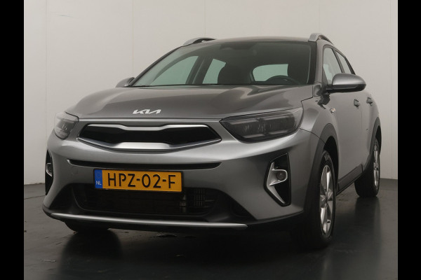 Kia Stonic 1.0 T-GDi MHEV DynamicLine - Apple Carplay/ Android Auto - Cruise Control - Airco - Achteruitrijcamera - - Fabrieksgarantie tot 04-2032