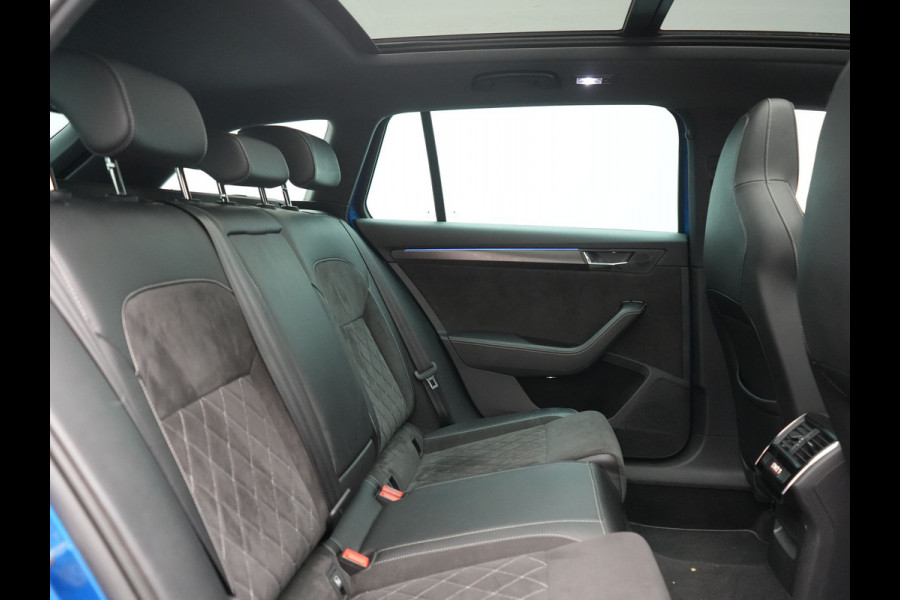 Škoda Superb Combi 1.4 TSI iV Sportline PHEV 218pk Dealer O.H | Panodak | Adaptive Cruise | Camera | Crystal LED | Alcantara Sportstoelen Memory & Verwarmd | Keyless | Apple Carplay | Virtual | Navigatie | DAB | 19"L.M |