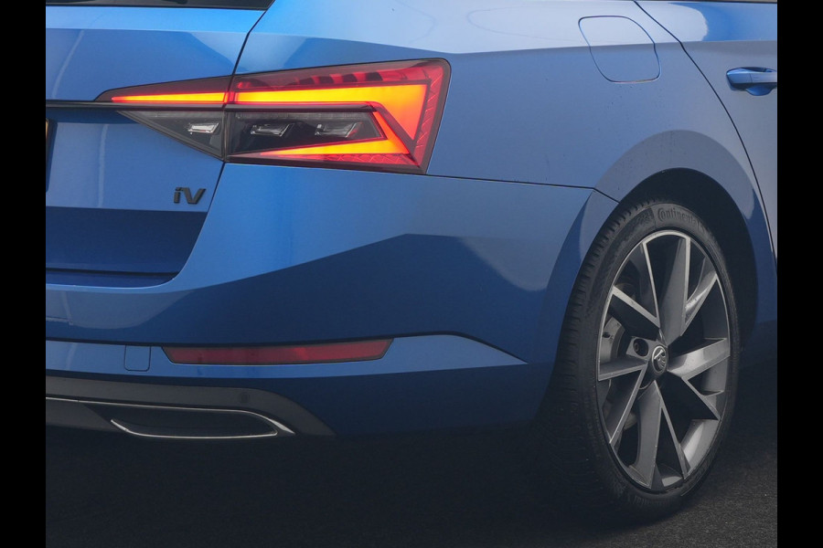 Škoda Superb Combi 1.4 TSI iV Sportline PHEV 218pk Dealer O.H | Panodak | Adaptive Cruise | Camera | Crystal LED | Alcantara Sportstoelen Memory & Verwarmd | Keyless | Apple Carplay | Virtual | Navigatie | DAB | 19"L.M |