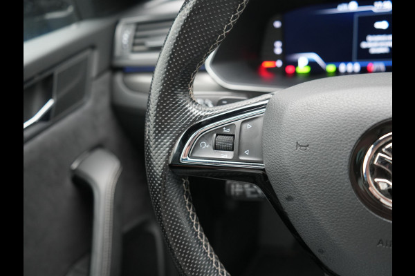 Škoda Superb Combi 1.4 TSI iV Sportline PHEV 218pk Dealer O.H | Panodak | Adaptive Cruise | Camera | Crystal LED | Alcantara Sportstoelen Memory & Verwarmd | Keyless | Apple Carplay | Virtual | Navigatie | DAB | 19"L.M |