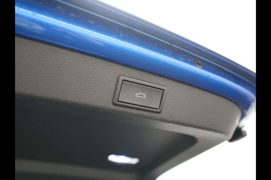 Škoda Superb Combi 1.4 TSI iV Sportline PHEV 218pk Dealer O.H | Panodak | Adaptive Cruise | Camera | Crystal LED | Alcantara Sportstoelen Memory & Verwarmd | Keyless | Apple Carplay | Virtual | Navigatie | DAB | 19"L.M |