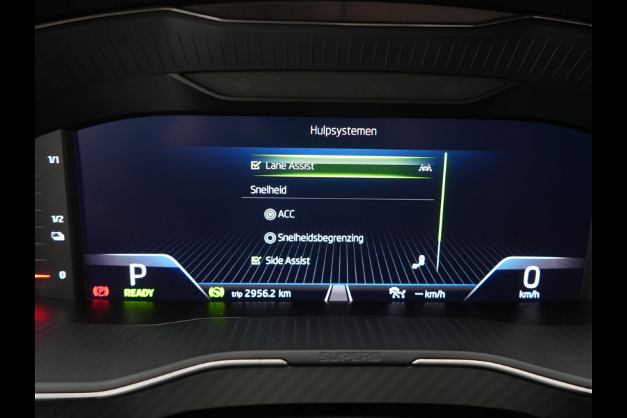 Škoda Superb Combi 1.4 TSI iV Sportline PHEV 218pk Dealer O.H | Panodak | Adaptive Cruise | Camera | Crystal LED | Alcantara Sportstoelen Memory & Verwarmd | Keyless | Apple Carplay | Virtual | Navigatie | DAB | 19"L.M |