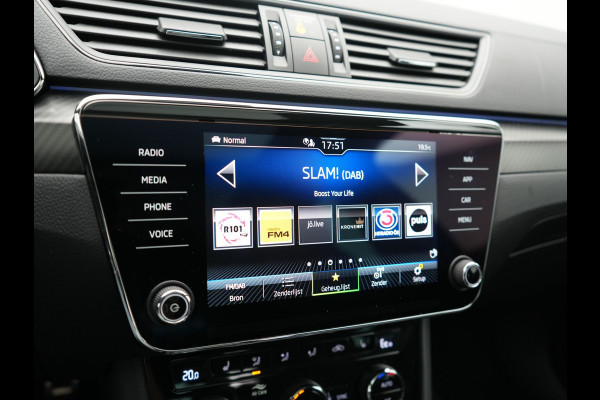 Škoda Superb Combi 1.4 TSI iV Sportline PHEV 218pk Dealer O.H | Panodak | Adaptive Cruise | Camera | Crystal LED | Alcantara Sportstoelen Memory & Verwarmd | Keyless | Apple Carplay | Virtual | Navigatie | DAB | 19"L.M |