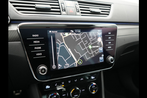 Škoda Superb Combi 1.4 TSI iV Sportline PHEV 218pk Dealer O.H | Panodak | Adaptive Cruise | Camera | Crystal LED | Alcantara Sportstoelen Memory & Verwarmd | Keyless | Apple Carplay | Virtual | Navigatie | DAB | 19"L.M |