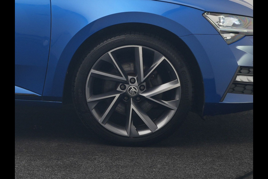 Škoda Superb Combi 1.4 TSI iV Sportline PHEV 218pk Dealer O.H | Panodak | Adaptive Cruise | Camera | Crystal LED | Alcantara Sportstoelen Memory & Verwarmd | Keyless | Apple Carplay | Virtual | Navigatie | DAB | 19"L.M |