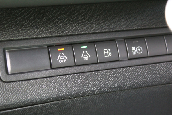 Peugeot 3008 1.6 HYbrid 225 GT 96% SOH | Panoramadak | Led | Navigatie | Winterpack