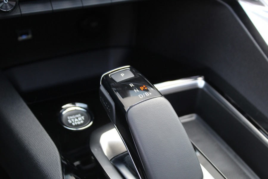 Peugeot 3008 1.6 HYbrid 225 GT 96% SOH | Panoramadak | Led | Navigatie | Winterpack
