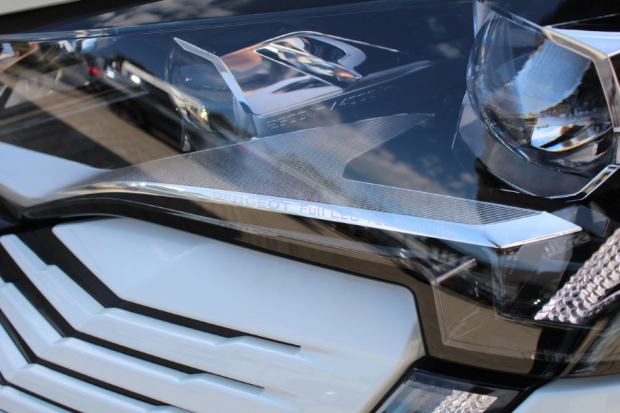 Peugeot 3008 1.6 HYbrid 225 GT 96% SOH | Panoramadak | Led | Navigatie | Winterpack
