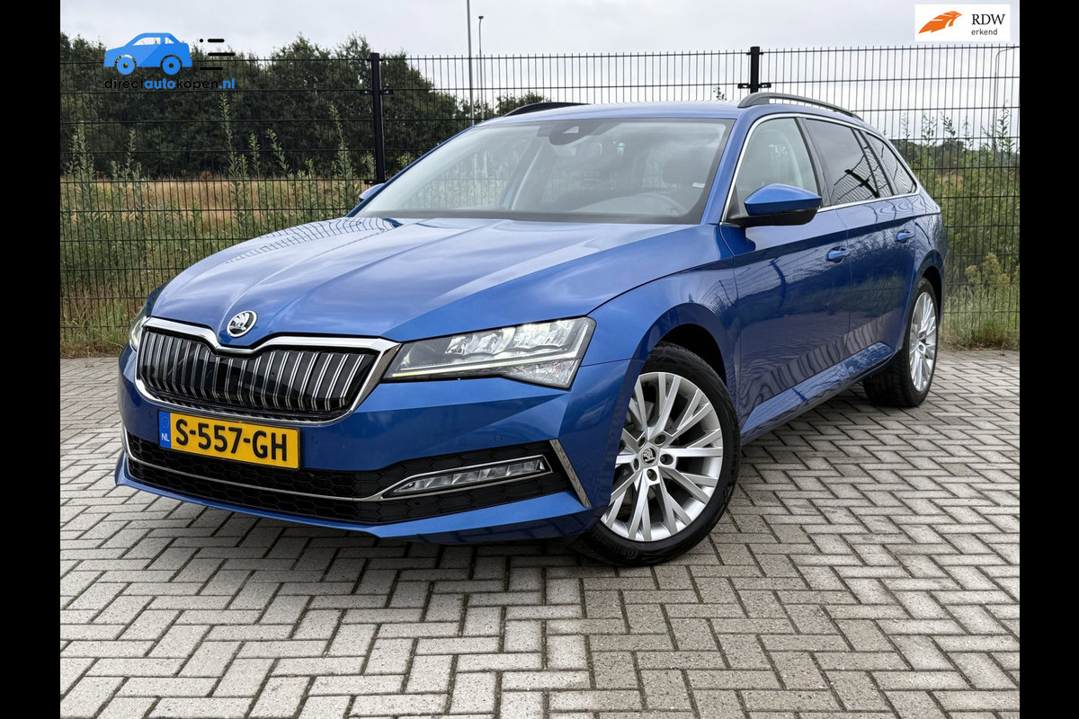 Škoda Superb Combi 1.4 TSI iV Business Edition | Camera | PDC | Carplay | Stoelverwarming |