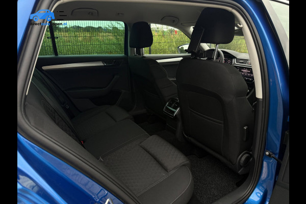 Škoda Superb Combi 1.4 TSI iV Business Edition | Camera | PDC | Carplay | Stoelverwarming |