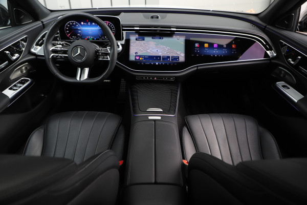 Mercedes-Benz E-Klasse Estate 300e AMG | 313PK | Luchtvering | Massage | Head-up | Keyless-go | Burmester 4D | Stoelkoeling | Digital-light | Air-balan