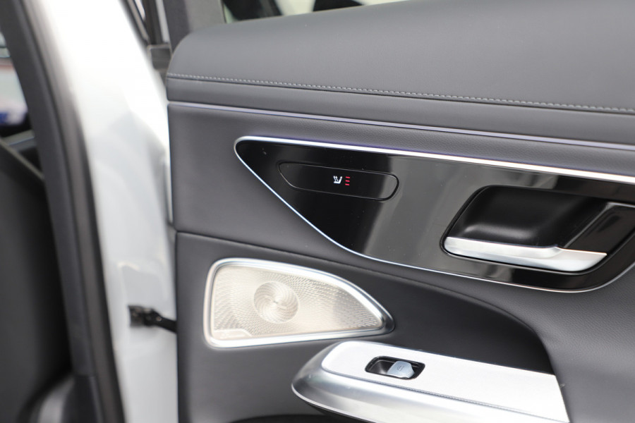 Mercedes-Benz E-Klasse Estate 300e AMG | 313PK | Luchtvering | Massage | Head-up | Keyless-go | Burmester 4D | Stoelkoeling | Digital-light | Air-balan