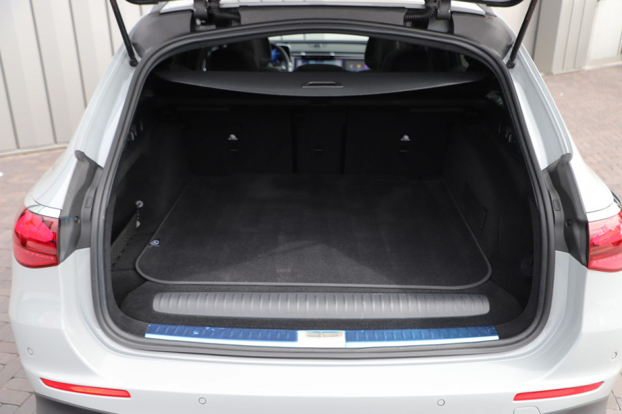 Mercedes-Benz E-Klasse Estate 300e AMG | 313PK | Luchtvering | Massage | Head-up | Keyless-go | Burmester 4D | Stoelkoeling | Digital-light | Air-balan