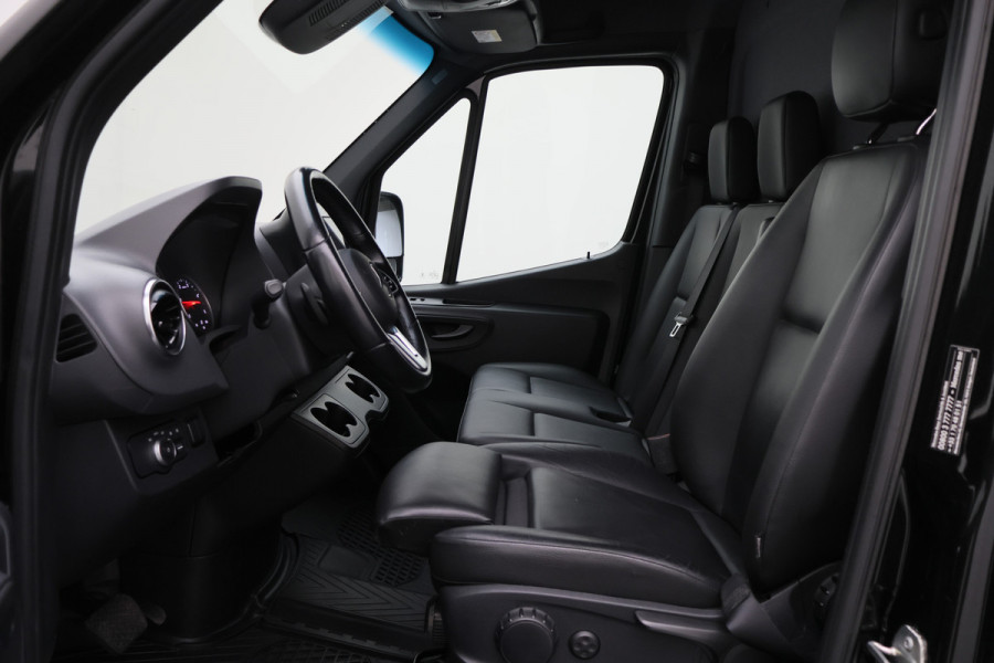 Mercedes-Benz Sprinter 519 CDI Automaat L2H2 Leer, LED, 360 camera, ACC, Trekhaak, Airco, Dubbel lucht, N1