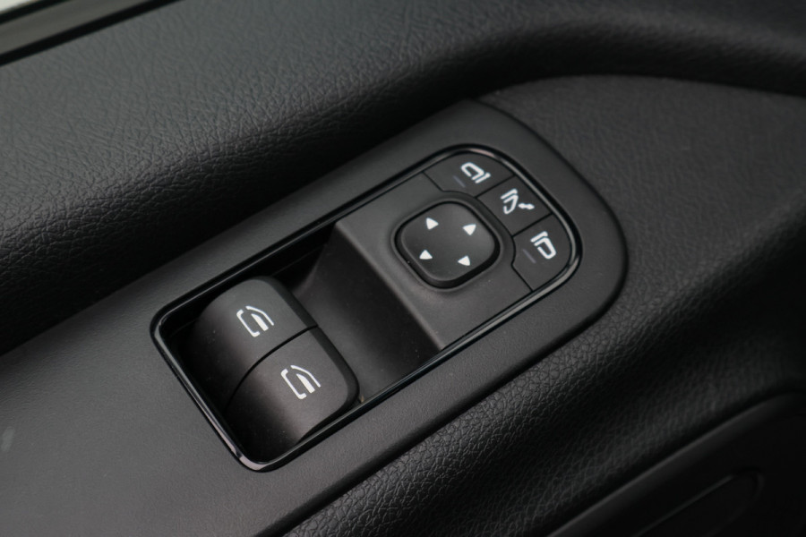 Mercedes-Benz Sprinter 519 CDI Automaat L2H2 Leer, LED, 360 camera, ACC, Trekhaak, Airco, Dubbel lucht, N1