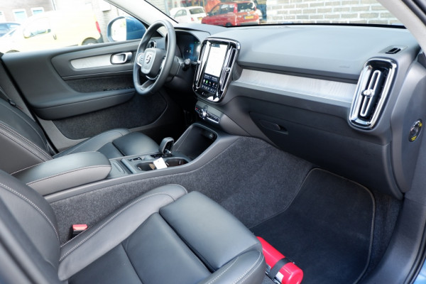 Volvo XC40 2.0 B3 Core Mild-Hybrid / INCL. Fabrieks-garantie / Verkoopklaar